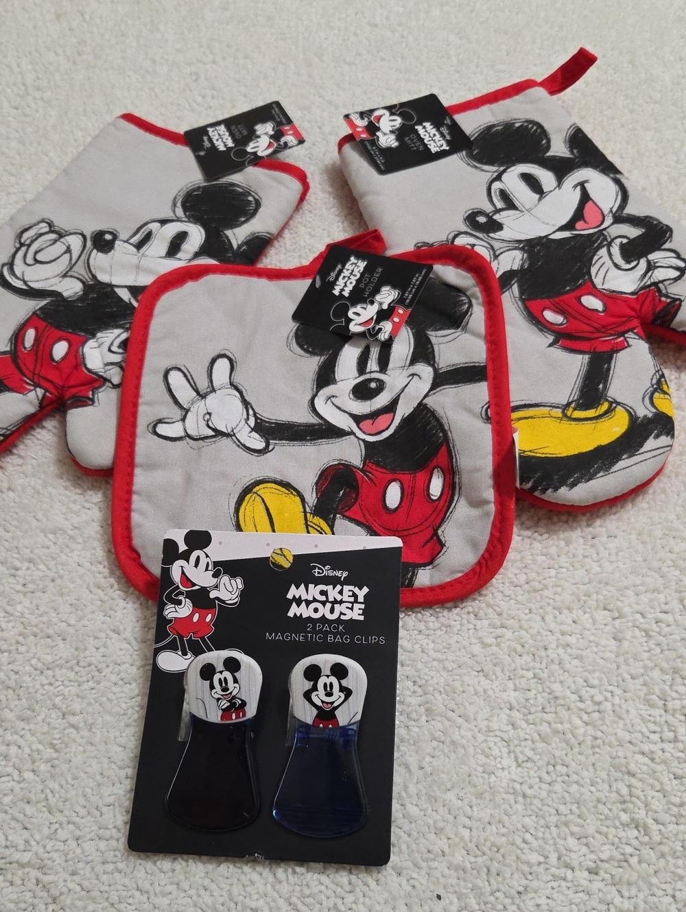 DISNEY MICKEY MOUSE 4PC KITCHEN SET